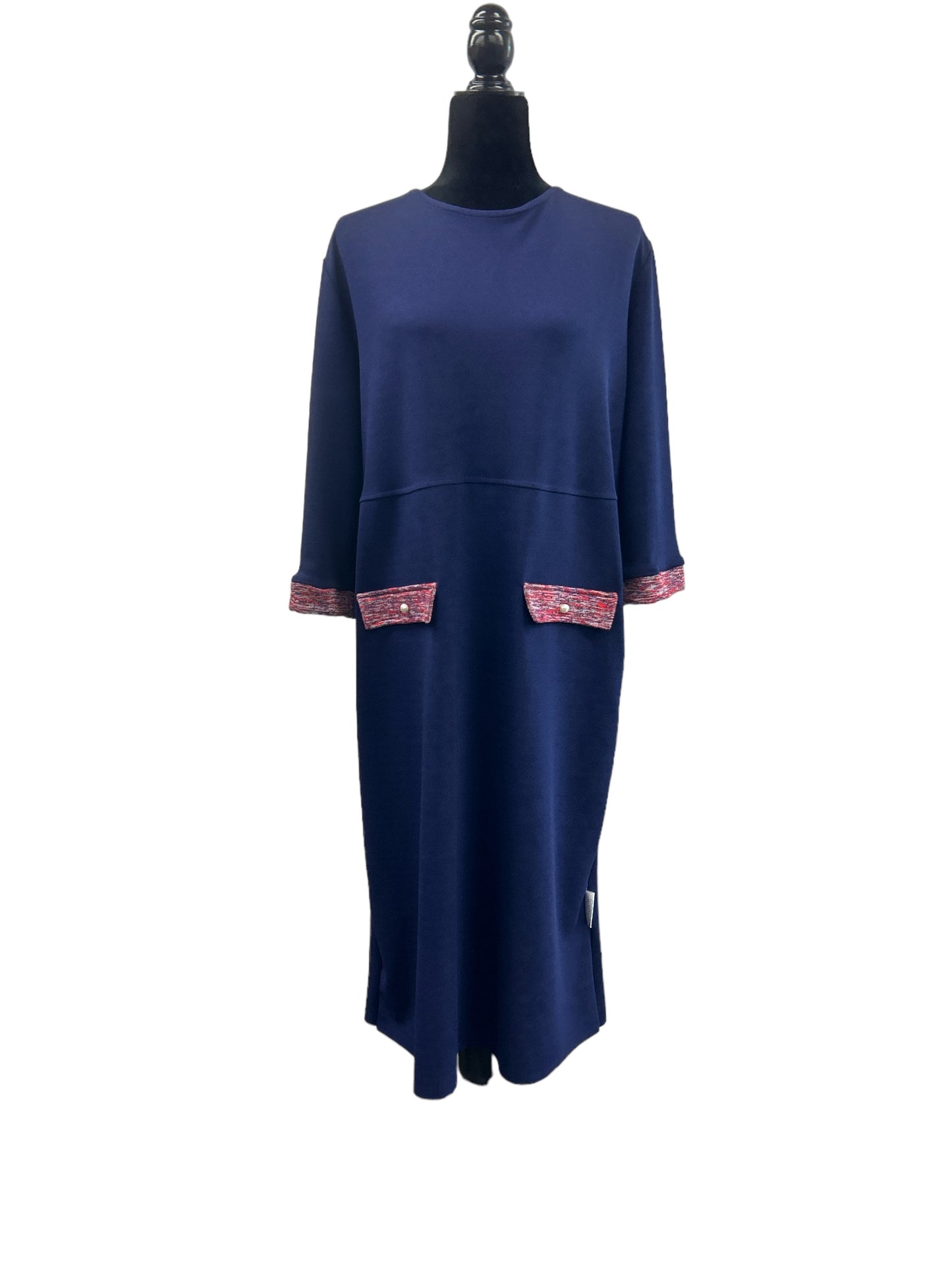 Robe adaptée Sonia| Marine et rouge | Mode Québécoise A3B