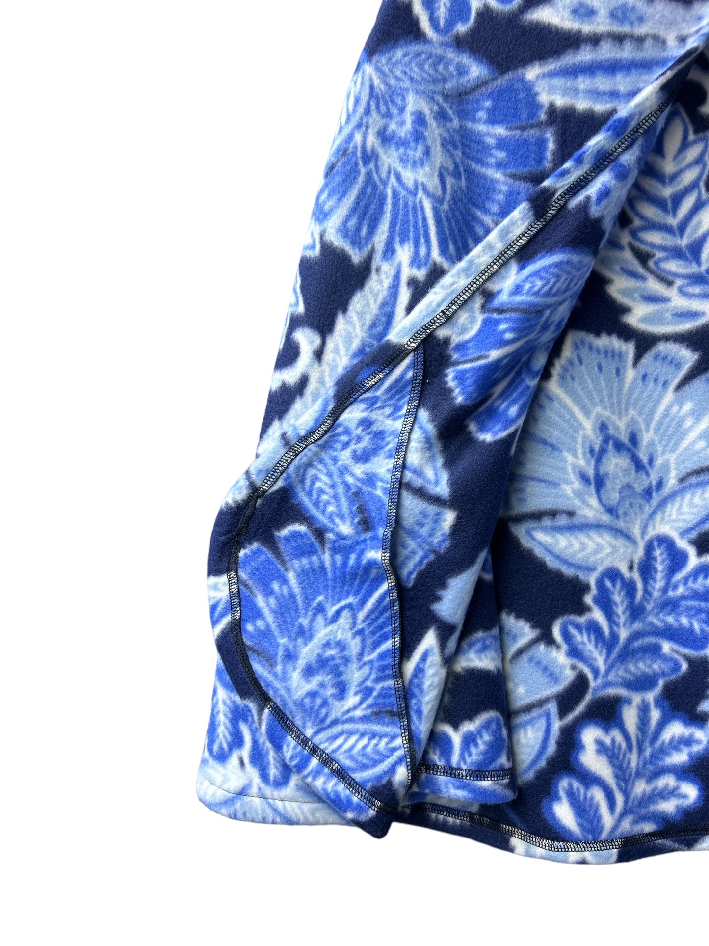 Liseuse fleurs bleues avec col et poches | Mode Québécoise | A3B
