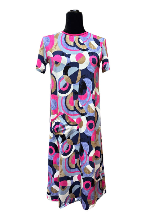 Robe adaptée manche courte Cynthia | cercles éclatants | A3B